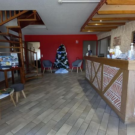 Etesia Hotel Feurs Екстериор снимка
