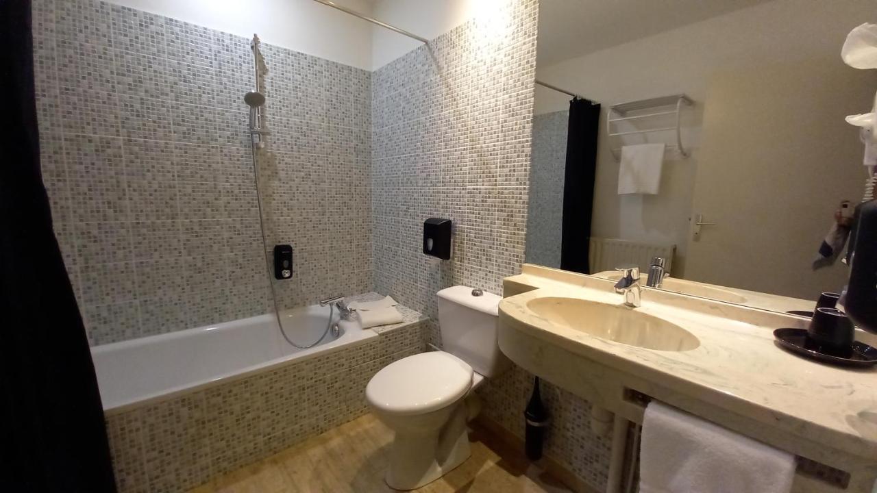 Etesia Hotel Feurs Екстериор снимка